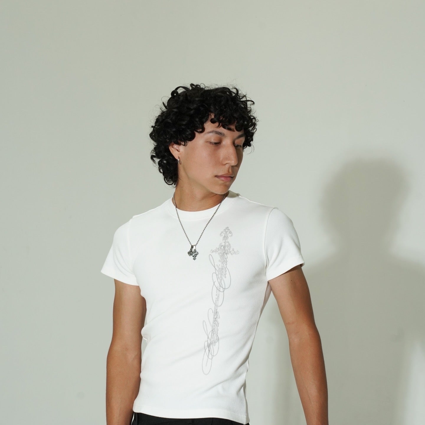 "CRUSADER" BODYCON RIB TEE