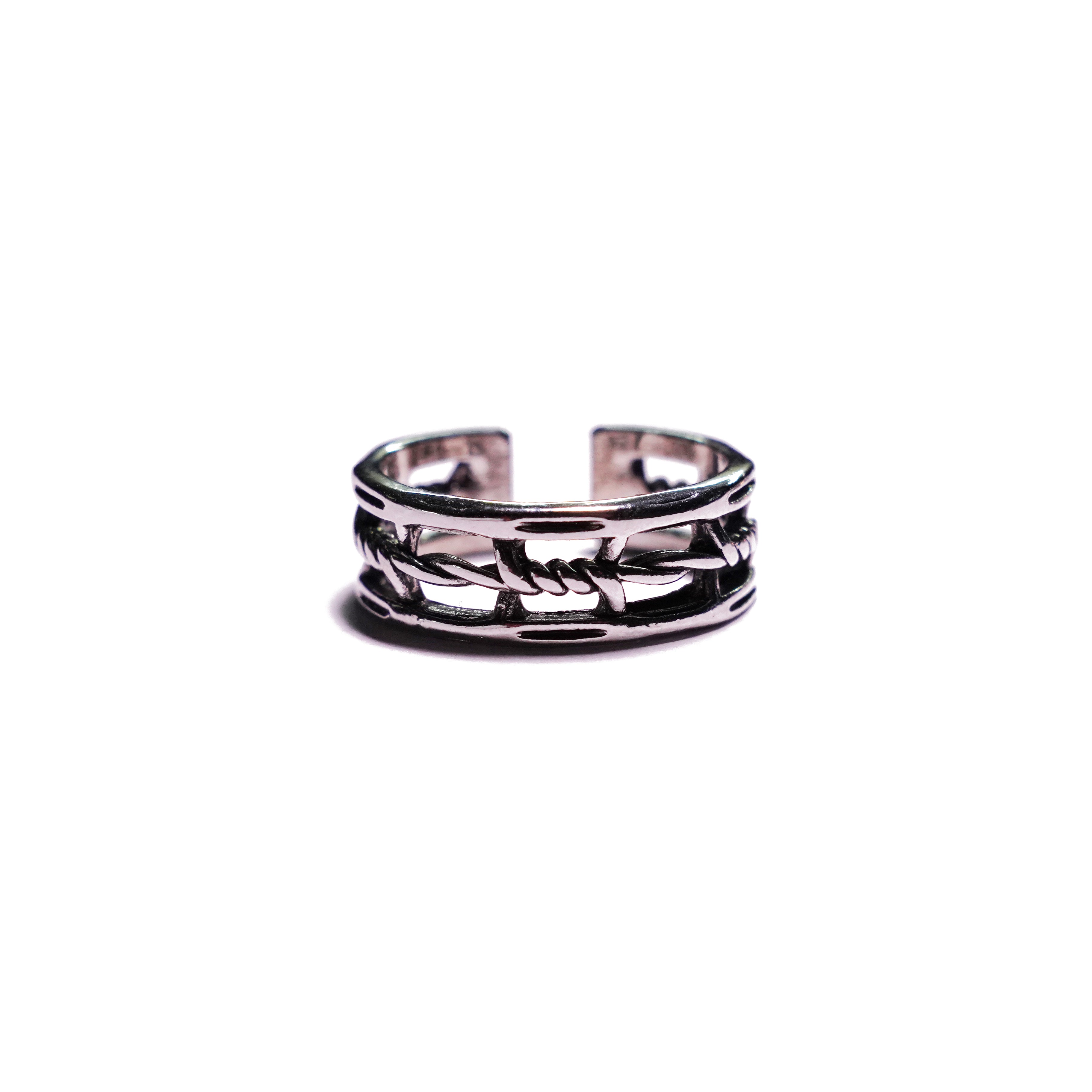 BARBED WIRE CUFF RING